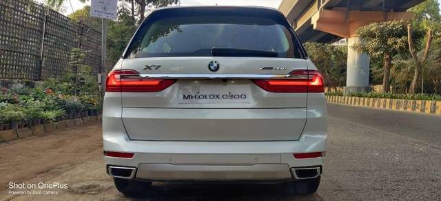 https://images10.gaadi.com/usedcar_image/4642170/original/processed_6c8033da07d10281cc50d782f7de8dca.jpg?imwidth=6402