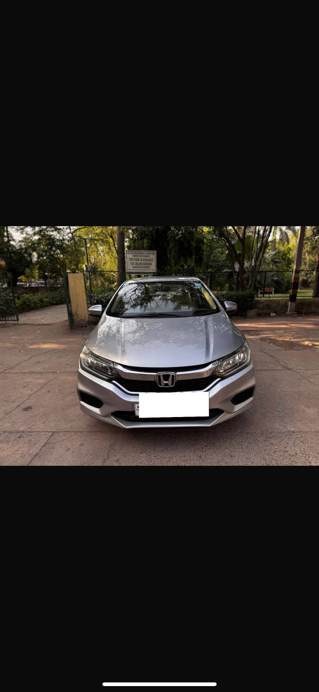 https://images10.gaadi.com/usedcar_image/4642172/original/processed_1e8b68f4-a557-41ef-bdef-04ad491f18f7.png?imwidth=6400