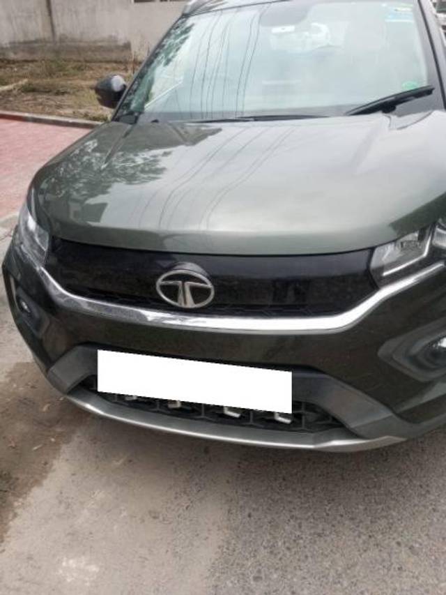 https://images10.gaadi.com/usedcar_image/4642246/original/processed_bd163ed1-f0de-4447-8dba-9dd3e7e5ec14.jpg?imwidth=6400