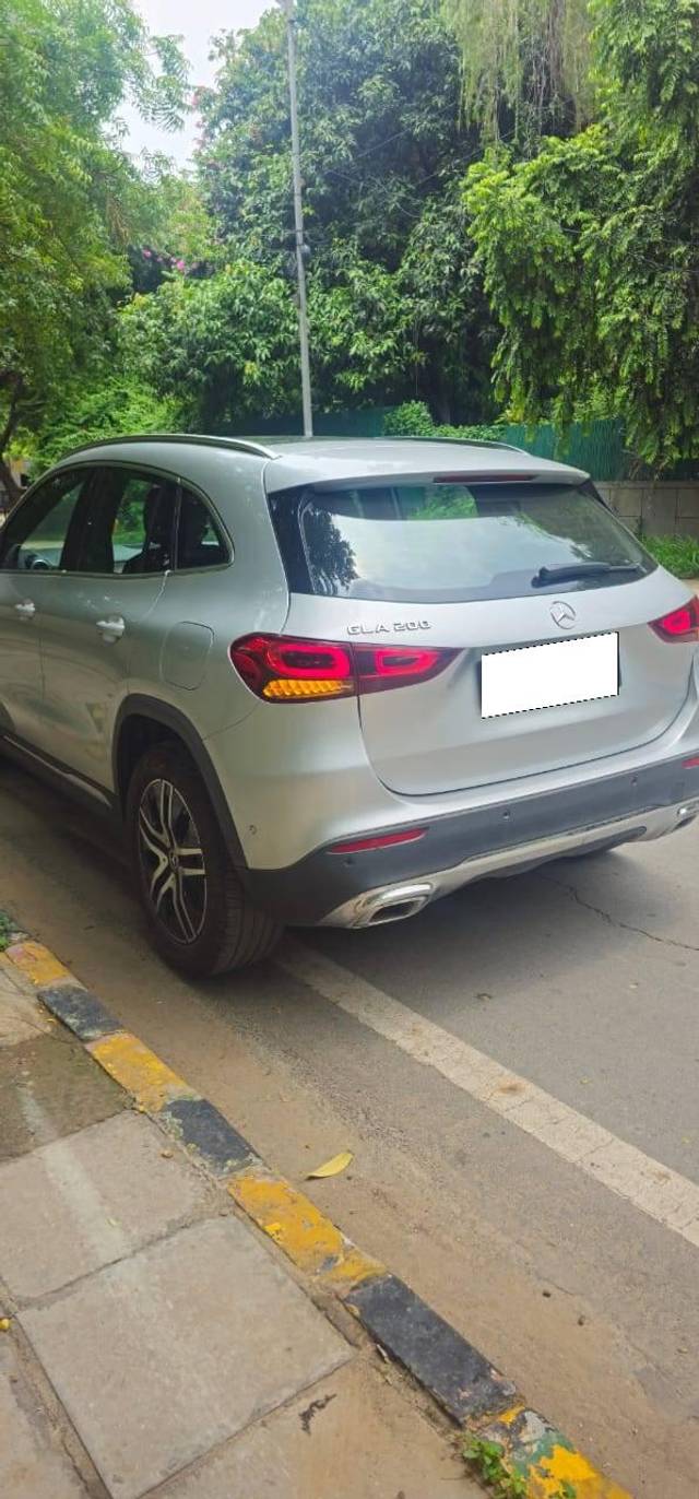 https://images10.gaadi.com/usedcar_image/4642249/original/processed_132746e7cd1288c41de1cd15ad8a54ef.jpg?imwidth=6400