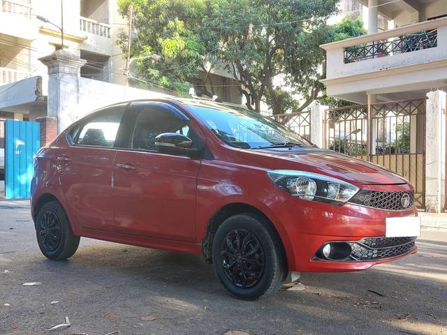 https://images10.gaadi.com/usedcar_image/4642257/original/processed_19d96ad3fcbff1226ac69529a1f78c5e.jpg?imwidth=6400