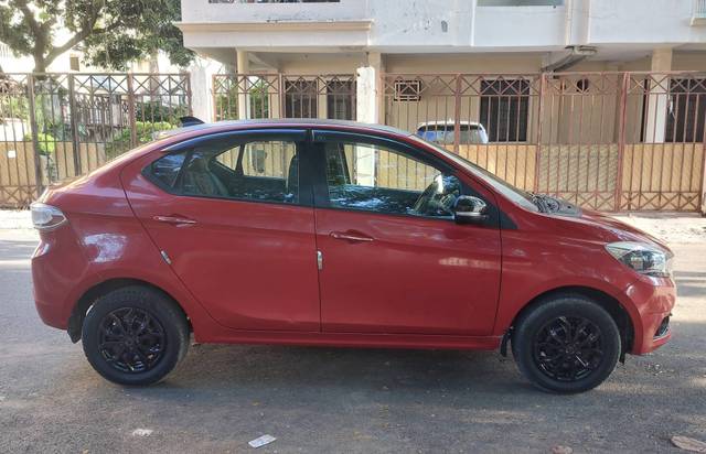 https://images10.gaadi.com/usedcar_image/4642257/original/processed_df3ed6ae8b8565d6a775989116642ec3.jpg?imwidth=6401