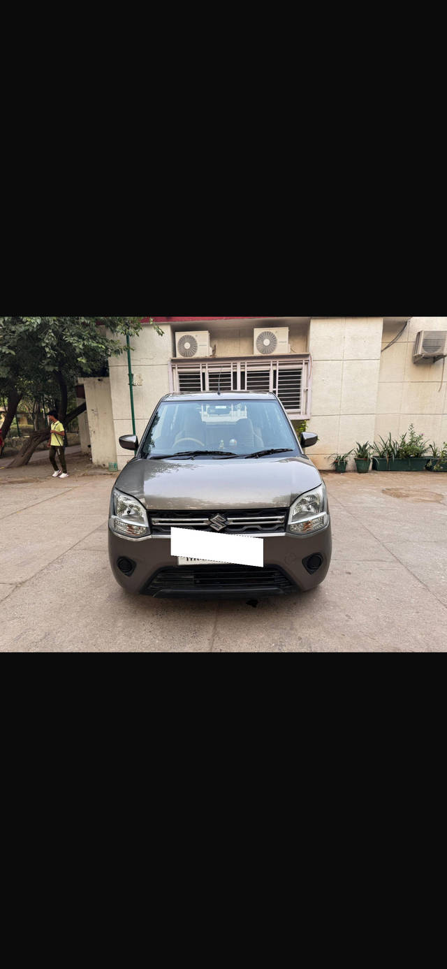 https://images10.gaadi.com/usedcar_image/4642268/original/processed_dee6c8f9-5aab-4abd-9089-83836c3a95da.png?imwidth=6400