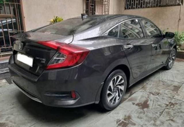 https://images10.gaadi.com/usedcar_image/4642272/original/processed_626c19518fc6ce6764ecda82b852cdb6.jpg?imwidth=6401