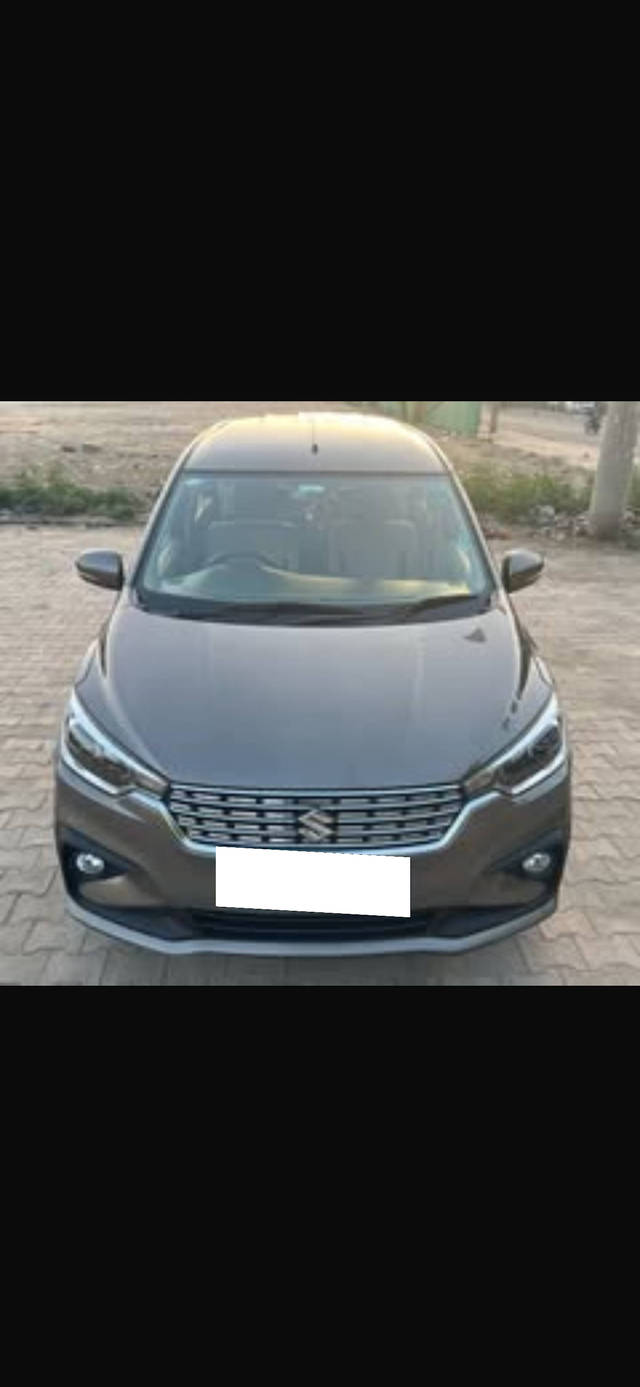 https://images10.gaadi.com/usedcar_image/4642275/original/processed_dc378d06-82bf-459d-89c2-16229b969084.png?imwidth=6402