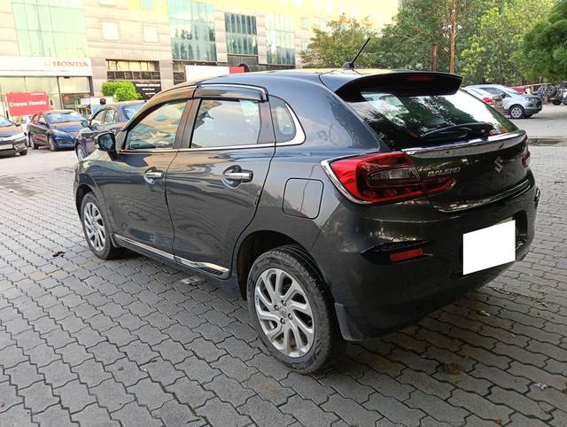https://images10.gaadi.com/usedcar_image/4642277/original/processed_e44aba5f759fd5970ae8891f75c6ba33.jpg?imwidth=6402