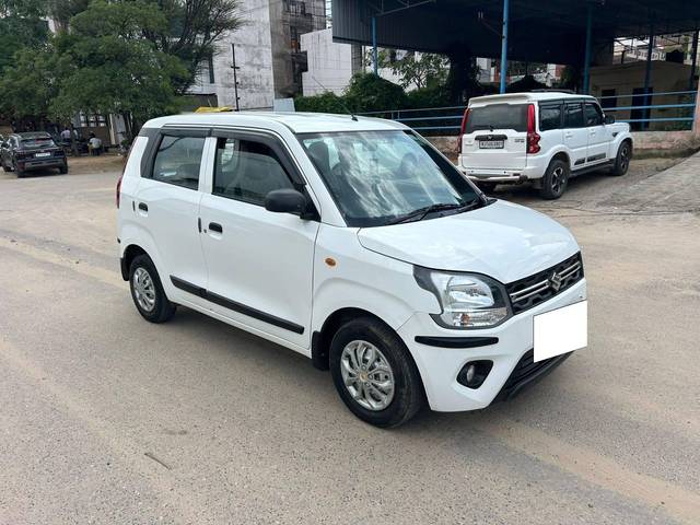 https://images10.gaadi.com/usedcar_image/4642279/original/processed_4ca51aa2a592e0e1ada1f47045ed0037.jpg?imwidth=6401