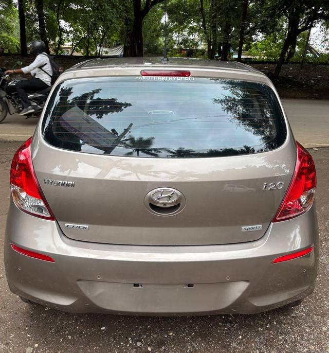 https://images10.gaadi.com/usedcar_image/4642290/original/processed_d7ec5742dba25bf806d9dc45791cd342.jpg?imwidth=6402