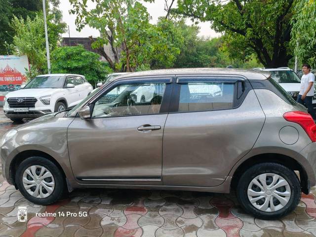 https://images10.gaadi.com/usedcar_image/4642298/original/processed_5f49f1fa1d912fe1012983f0fc939fce.jpg?imwidth=6402
