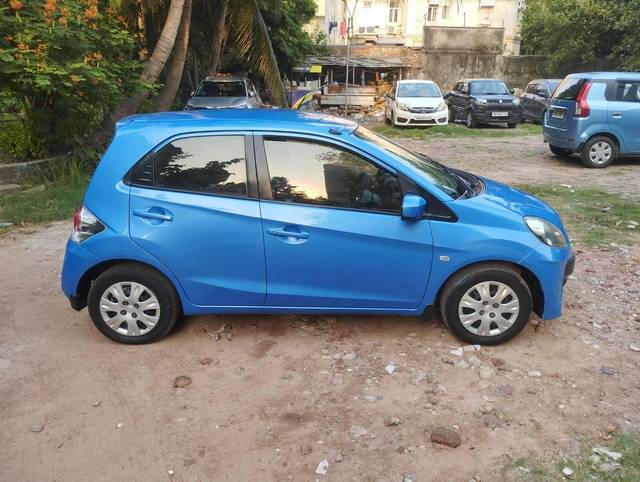 https://images10.gaadi.com/usedcar_image/4642304/original/processed_76b4ad6b8c78b8517fda47f1d953e788.jpg?imwidth=6401