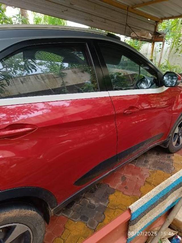 https://images10.gaadi.com/usedcar_image/4642311/original/processed_d11ae9ff-ffe0-4b25-a2e8-c359b5c316f8.jpg?imwidth=6402