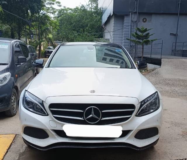 https://images10.gaadi.com/usedcar_image/4642315/original/6bf8d1afad2188bfb21ffe67983e3e63.jpg?imwidth=6400