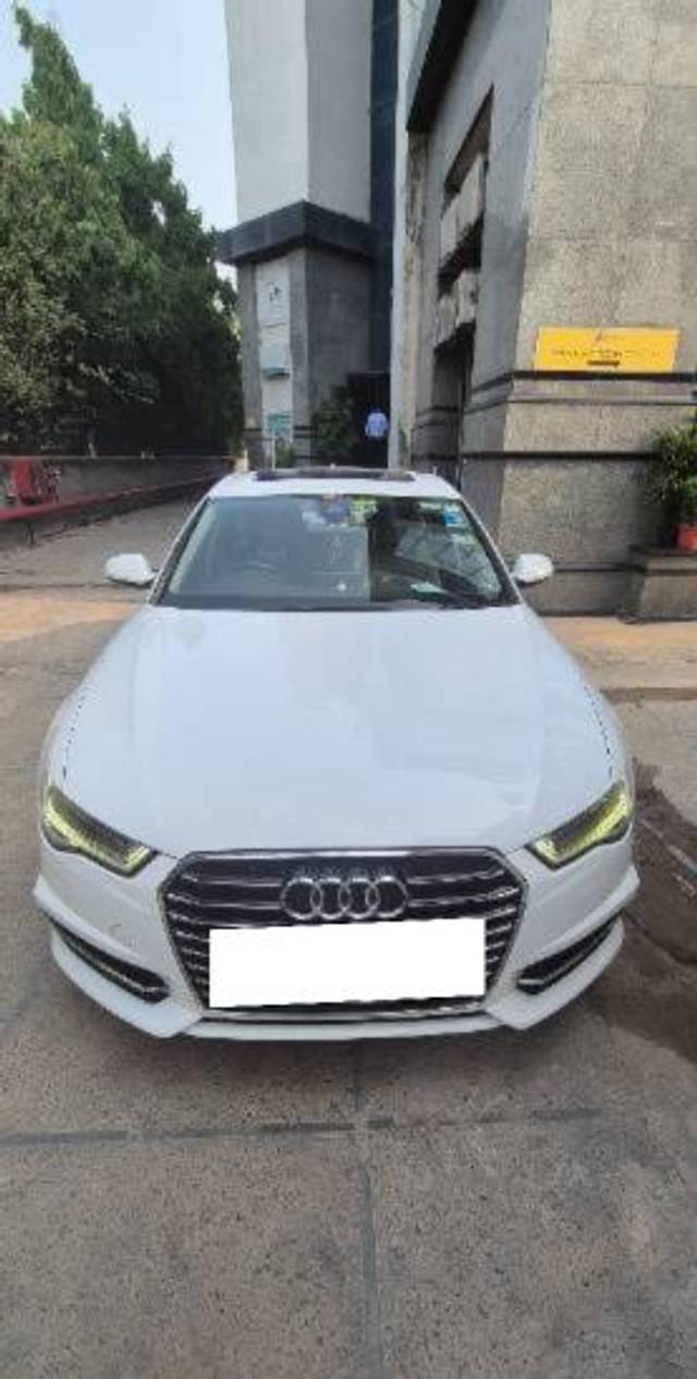 https://images10.gaadi.com/usedcar_image/4642319/original/processed_ae5fb701-5083-4fae-9003-2b5f3627f48e.jpg?imwidth=6402