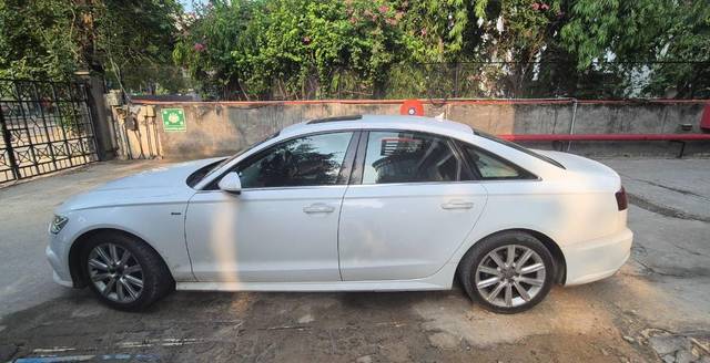 https://images10.gaadi.com/usedcar_image/4642319/original/processed_ff3124d0-3b5e-4520-be80-a1b63cf0f644.jpg?imwidth=6401