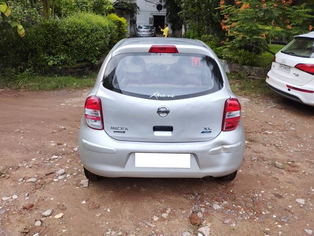 https://images10.gaadi.com/usedcar_image/4642375/original/processed_151a68d5142ac8a72ed1455cbd41d25a.jpg?imwidth=6402