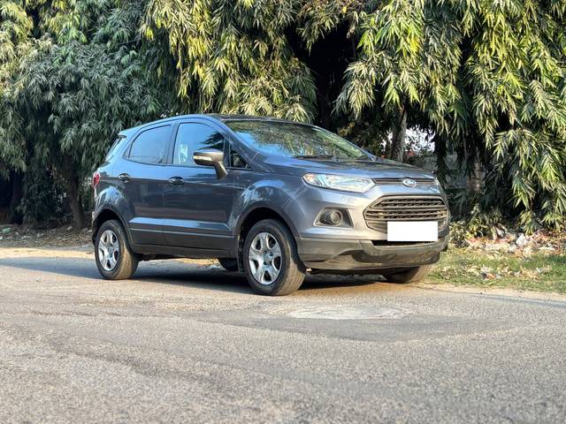https://images10.gaadi.com/usedcar_image/4642390/original/processed_27aa2d469374a7e0e0554bd9f1124bd2.jpg?imwidth=6400