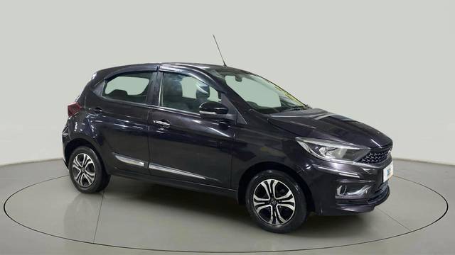 https://images10.gaadi.com/usedcar_image/4642400/original/a0401f9b3176e53673c59414da3e04f5.jpg?imwidth=6400