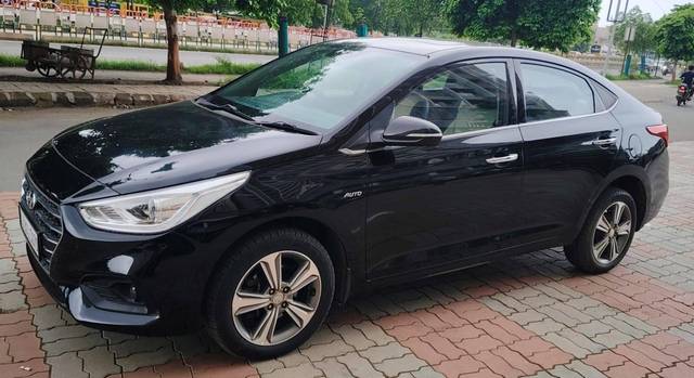 https://images10.gaadi.com/usedcar_image/4642403/original/processed_b9247ad4ff2197f5bb141e4b0674ee15.jpg?imwidth=6400