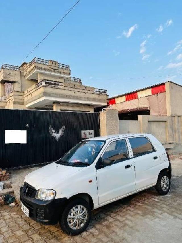 https://images10.gaadi.com/usedcar_image/4642413/original/processed_f90a1764-9fca-46cf-8403-4901ea8d899f.jpeg?imwidth=6402