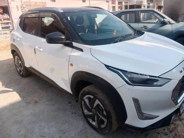 https://images10.gaadi.com/usedcar_image/4642428/original/processed_6d371eba-6bee-4875-b88a-3970c819fd86.jpeg?imwidth=6400