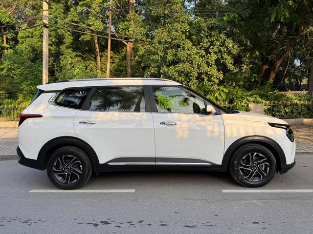 https://images10.gaadi.com/usedcar_image/4642430/original/processed_1fd3bee6fa693ced6bc63d7f0149605a.jpg?imwidth=6401