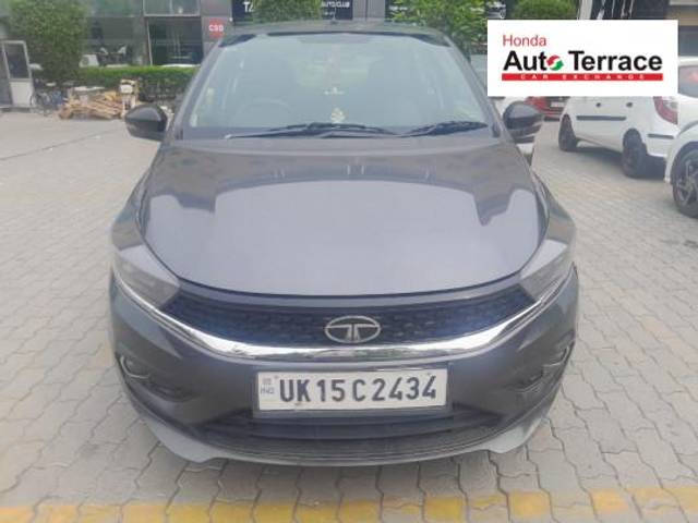 https://images10.gaadi.com/usedcar_image/4642455/original/0fbccdc2f6a3654ce3a36bc3074b6731.jpeg?imwidth=6400