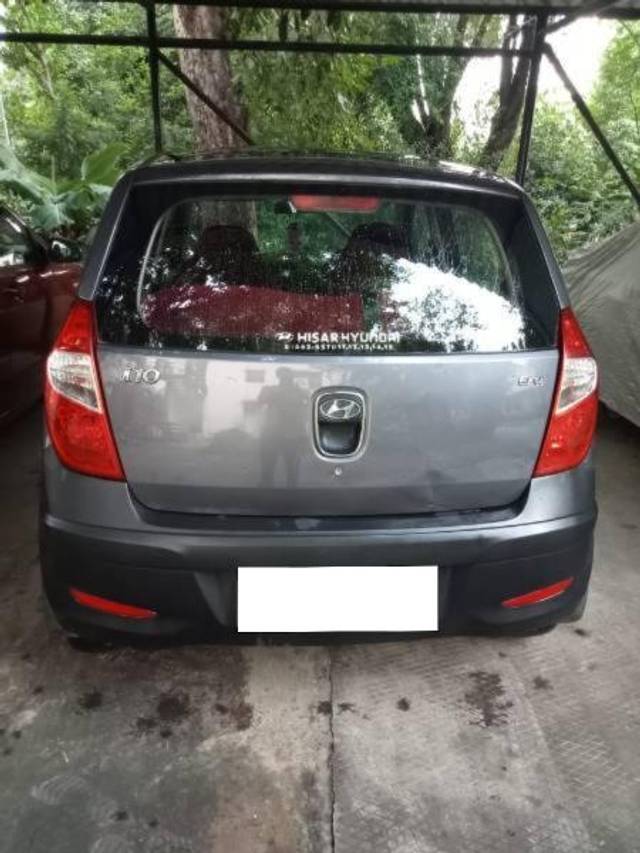 https://images10.gaadi.com/usedcar_image/4642463/original/processed_b11b11d6-1361-450b-8850-a9bb55d20fee.jpeg?imwidth=6401