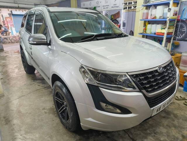 https://images10.gaadi.com/usedcar_image/4642464/original/processed_1bf9661e97cda7828d3c65fcbe9c16bf.jpg?imwidth=6401