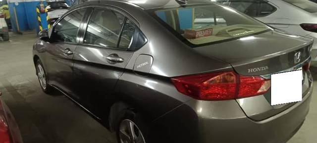 https://images10.gaadi.com/usedcar_image/4642488/original/processed_a1588b69-525d-4016-8995-4032f7895646.jpg?imwidth=6400