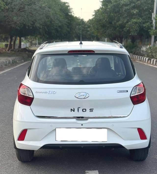 https://images10.gaadi.com/usedcar_image/4642534/original/processed_607705524e90065736a80750208e5e61.jpg?imwidth=6402