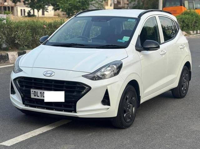 https://images10.gaadi.com/usedcar_image/4642534/original/processed_91bb22d652ffaceb4ec5921b8833fe96.jpg?imwidth=6400