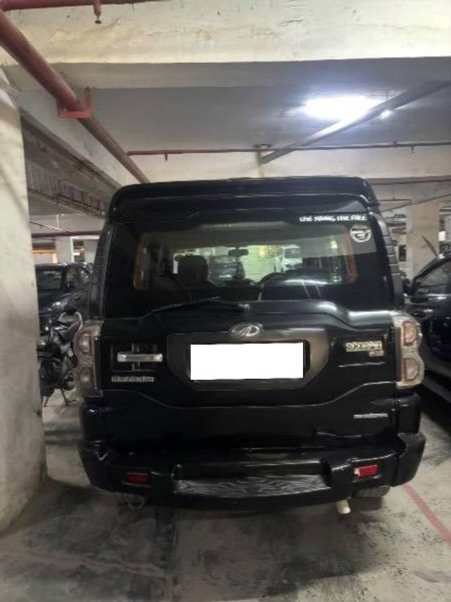 https://images10.gaadi.com/usedcar_image/4642543/original/processed_5a465afa-5db6-442d-81ce-fa977a701c02.jpeg?imwidth=6402