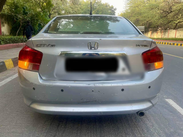 https://images10.gaadi.com/usedcar_image/4642557/original/15e0c428-9726-4049-beec-e7955a3e691d.png?imwidth=6401