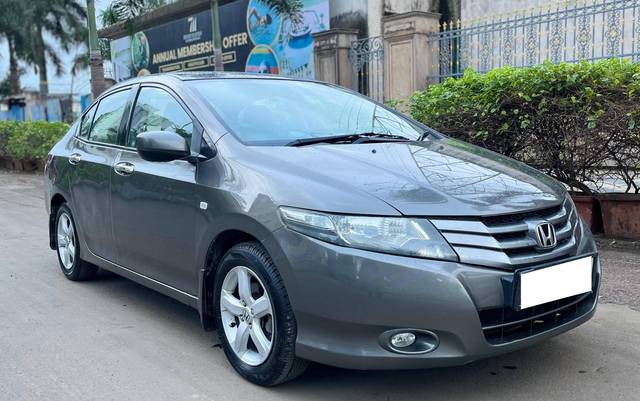 https://images10.gaadi.com/usedcar_image/4642575/original/processed_75668a9d-f513-4b6c-921e-76ed2b2fc3c2.jpg?imwidth=6400