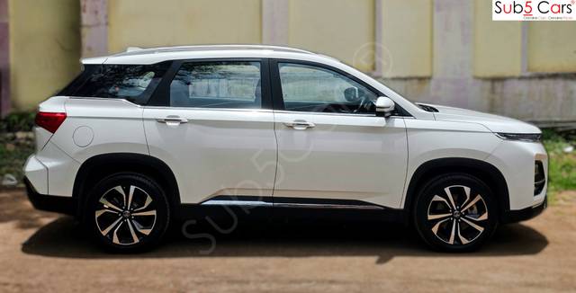 https://images10.gaadi.com/usedcar_image/4642597/original/5e8d9f078f8c5a412b7baf82aafd9d87.jpg?imwidth=6401