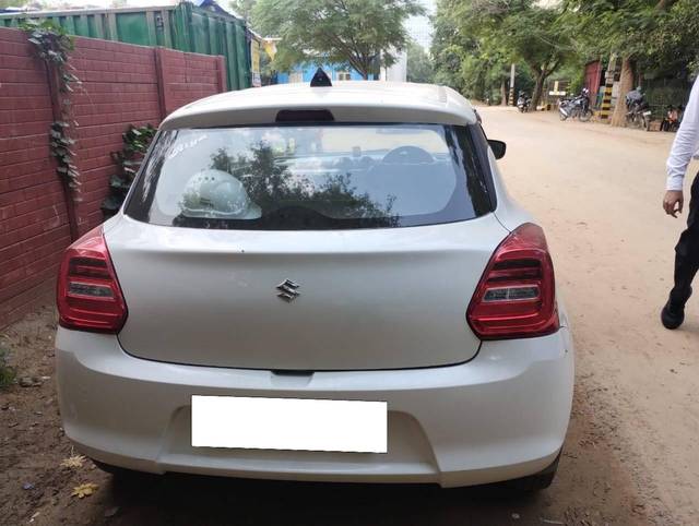 https://images10.gaadi.com/usedcar_image/4642601/original/processed_bffba1ac8f961845e0593a3b2e26cc5a.jpg?imwidth=6402