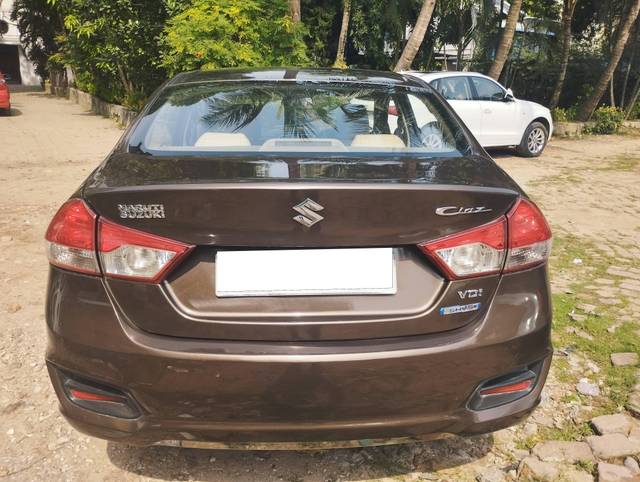 https://images10.gaadi.com/usedcar_image/4642655/original/processed_6465ac53039c701cc1d955d63ce8627a.jpg?imwidth=6401