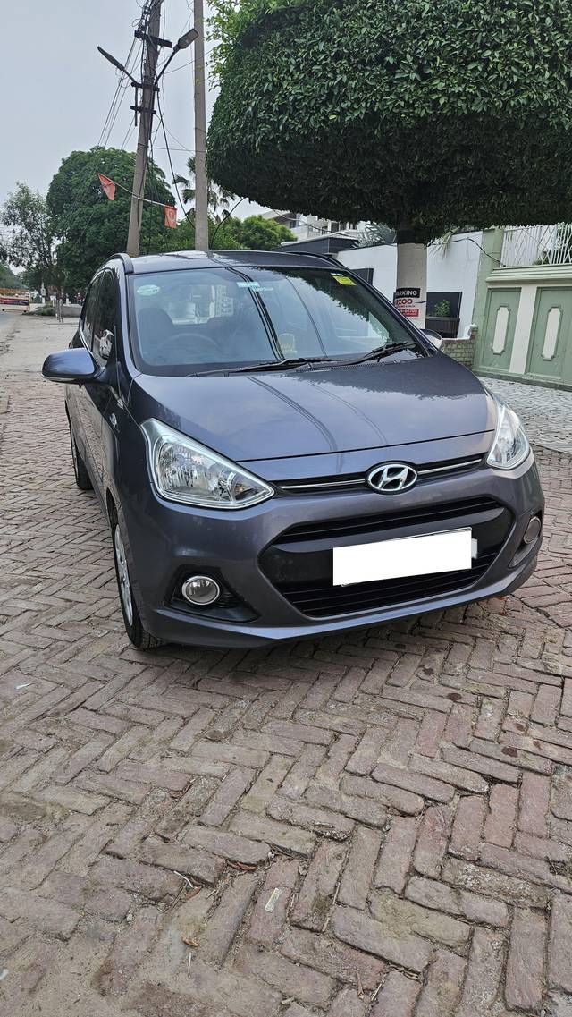 https://images10.gaadi.com/usedcar_image/4642668/original/processed_d50073dcb0dba359f75188935045dd83.jpg?imwidth=6400