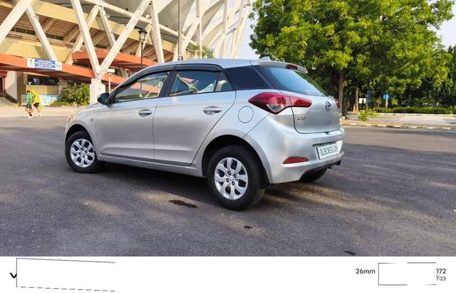 https://images10.gaadi.com/usedcar_image/4642685/original/processed_09aa5fe3fc42d48c7ac5252fc07d9c00.jpg?imwidth=6402