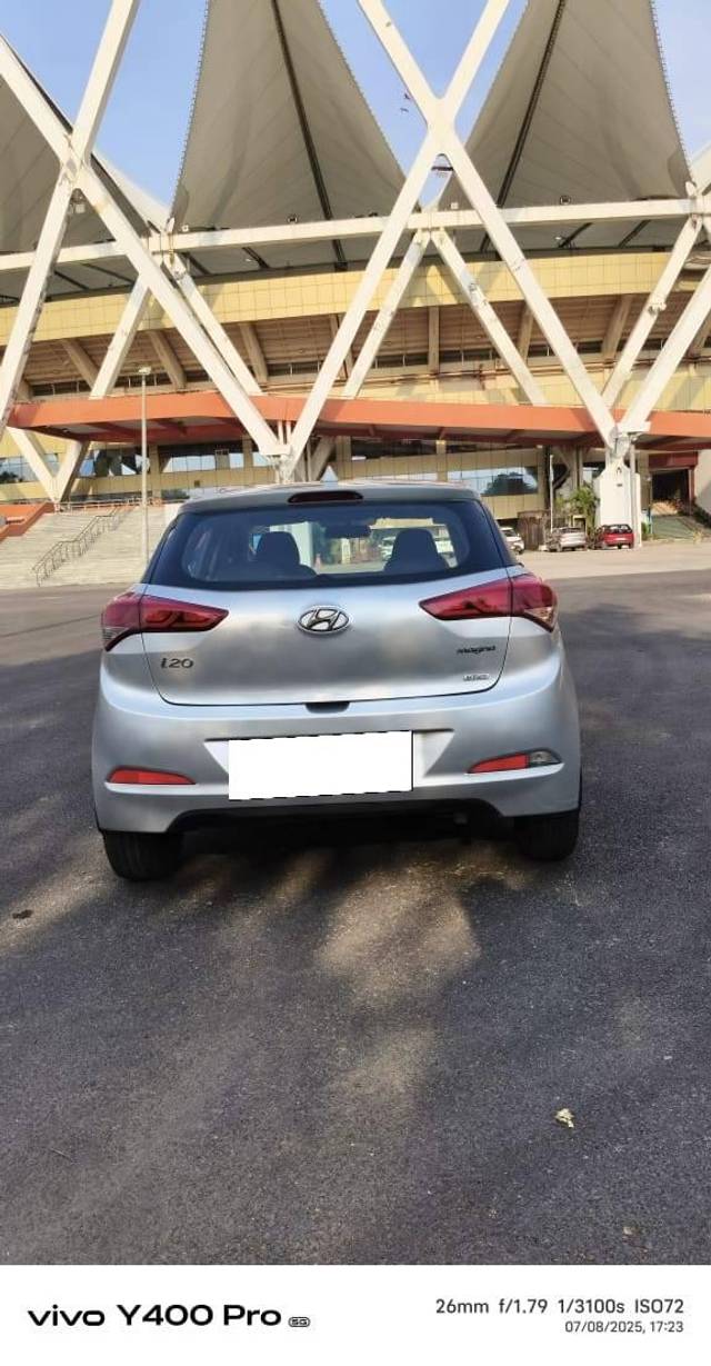 https://images10.gaadi.com/usedcar_image/4642685/original/processed_da9881dd0be9a395f7891eda336177b1.jpg?imwidth=6401