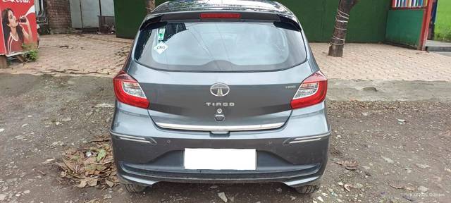 https://images10.gaadi.com/usedcar_image/4642699/original/processed_85a9bec7c6cda1f35c63bdfefd2c0924.jpg?imwidth=6401