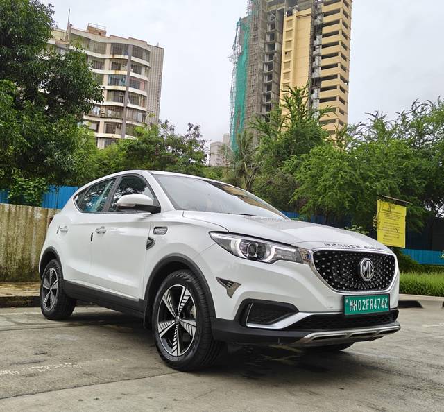 https://images10.gaadi.com/usedcar_image/4642701/original/processed_26e6fc1ed0f800d759e17e765bb1ea71.jpg?imwidth=6400