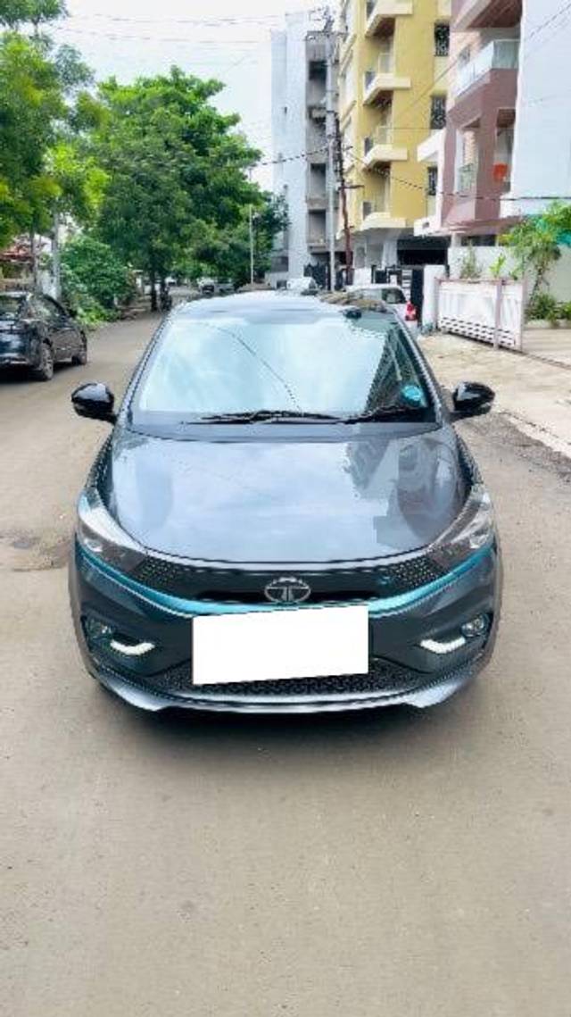 https://images10.gaadi.com/usedcar_image/4642713/original/processed_563546d3-8a86-44c5-a8c5-7c4cfa7483ae.jpeg?imwidth=6400