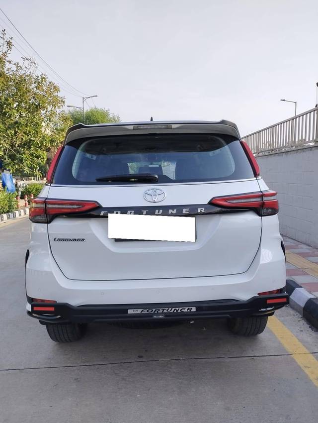 https://images10.gaadi.com/usedcar_image/4642735/original/processed_557653973b1ead663d817f8efc931da9.jpg?imwidth=6402