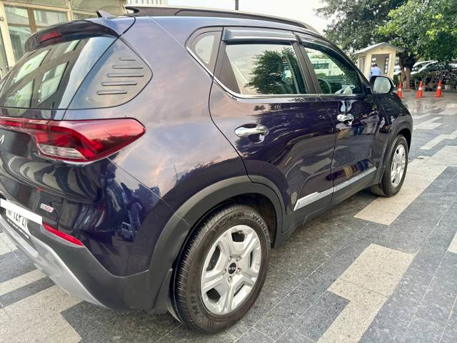 https://images10.gaadi.com/usedcar_image/4642782/original/processed_a58fcd6a2bc6bd96036ff4ef936bd227.jpg?imwidth=6402