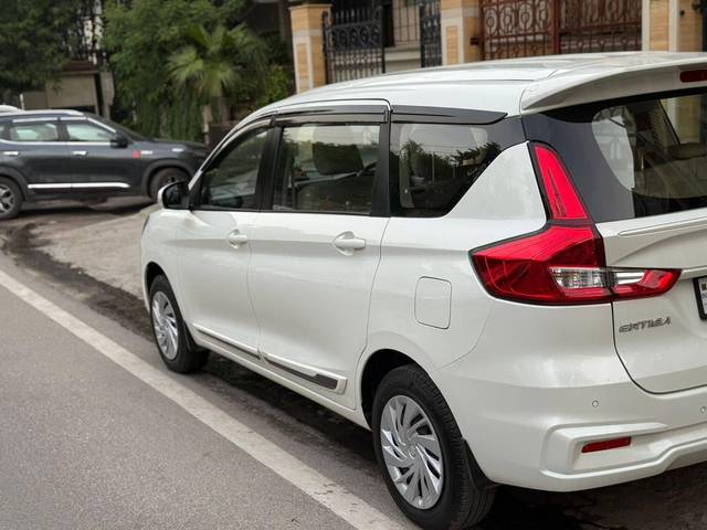 https://images10.gaadi.com/usedcar_image/4642789/original/processed_ddfd5d8a0c969a9bf68d2a340421bf1b.jpg?imwidth=6402
