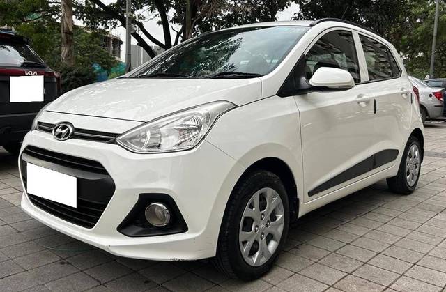 https://images10.gaadi.com/usedcar_image/4642797/original/processed_50860cd89ae10886c20768f6687dea38.jpg?imwidth=6402