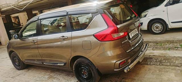 https://images10.gaadi.com/usedcar_image/4642815/original/processed_b1279735-e01f-45b9-a6b5-add96ba3038c.jpg?imwidth=6402