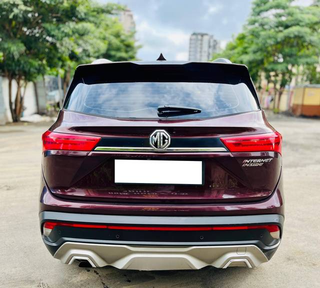 https://images10.gaadi.com/usedcar_image/4642890/original/processed_90e79752-ffbf-4974-a708-39ffb1b116c2.jpg?imwidth=6401