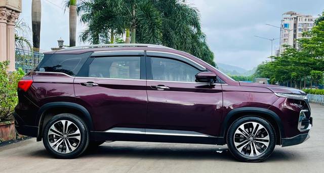 https://images10.gaadi.com/usedcar_image/4642890/original/processed_e4252fa8-a6bb-402d-886d-5ff0f187b31b.jpg?imwidth=6400